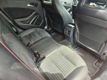 Mercedes-Benz C Class 2.1 GLA220d AMG Line (Premium) 7G-DCT 4MATIC Euro 6 (s/s) 5dr
