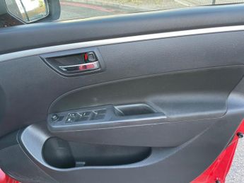 Suzuki Swift 1.2 SZ4 Hatchback 5dr Petrol Auto Euro 5 (94 ps)
