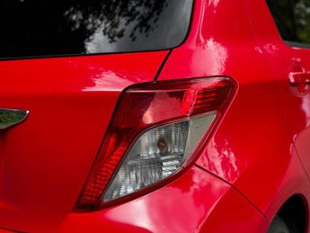 Toyota Yaris 1.0 VVT-i Excel Hatchback 5dr Petrol Multidrive S