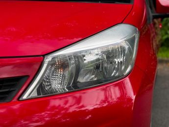 Toyota Yaris 1.0 VVT-i Excel Hatchback 5dr Petrol Multidrive S