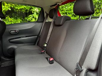 Toyota Yaris 1.0 VVT-i Excel Hatchback 5dr Petrol Multidrive S