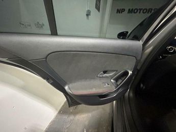 Mercedes-Benz A Class 1.3 A180 AMG Line (Executive) 7G-DCT Euro 6 (s/s) 5dr