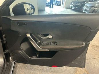 Mercedes-Benz A Class 1.3 A180 AMG Line (Executive) 7G-DCT Euro 6 (s/s) 5dr
