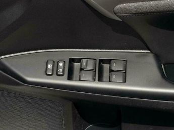 Lexus  1.8 200h Advance CVT Euro 6 (s/s) 5dr