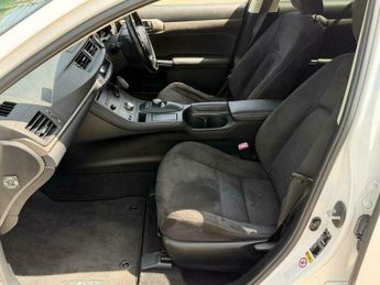 Lexus  1.8 200h Advance CVT Euro 6 (s/s) 5dr