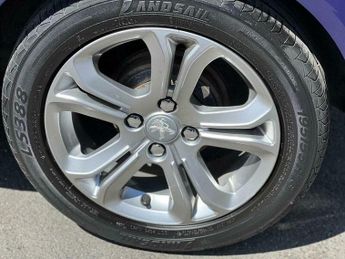 Peugeot 208 1.2 VTi PureTech Allure Euro 5 5dr