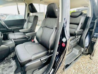 Honda Odyssey 2.0 I-VETC HYBRID AUTO ABSOLUTE EX MODEL 2016