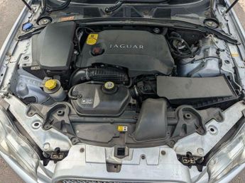 Jaguar XF 3.0d V6 Luxury Auto Euro 5 4dr