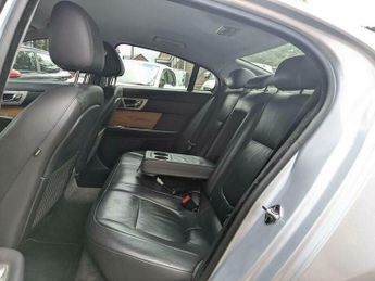 Jaguar XF 3.0d V6 Luxury Auto Euro 5 4dr
