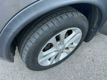 Nissan Juke 1.6 N-Connecta XTRON Euro 6 5dr