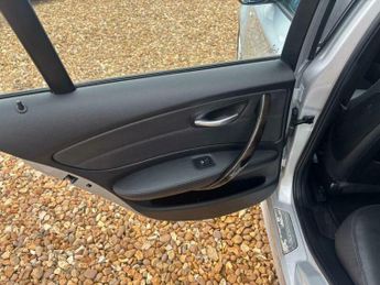 BMW 1 SERIES 2.0 120d M Sport Steptronic Euro 4 5dr