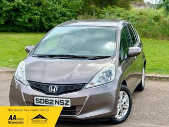 Honda Jazz 1.4 i-VTEC ES Hatchback 5dr Petrol CVT Euro 5 (99 ps)