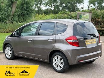 Honda Jazz 1.4 i-VTEC ES Hatchback 5dr Petrol CVT Euro 5 (99 ps)
