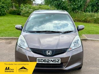 Honda Jazz 1.4 i-VTEC ES Hatchback 5dr Petrol CVT Euro 5 (99 ps)