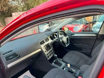 Volkswagen Golf 1.6 TDI BlueMotion Tech Match DSG Euro 5 (s/s) 5dr