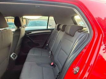 Volkswagen Golf 1.6 TDI BlueMotion Tech Match DSG Euro 5 (s/s) 5dr