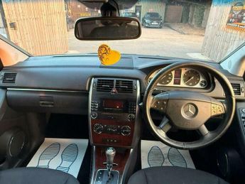 Mercedes-Benz B Class 2.0 B200 SE CVT 5dr