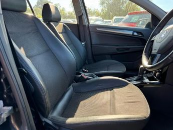 Vauxhall Astra DESIGN 16V E4