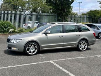 Skoda Superb 2.0 TDI Elegance DSG Euro 5 5dr