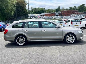 Skoda Superb 2.0 TDI Elegance DSG Euro 5 5dr