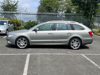 Skoda Superb 2.0 TDI Elegance DSG Euro 5 5dr