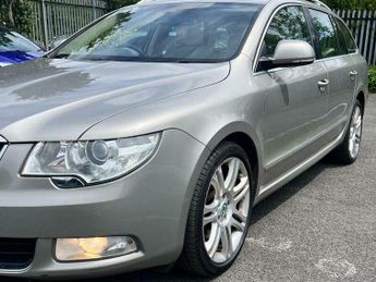 Skoda Superb 2.0 TDI Elegance DSG Euro 5 5dr