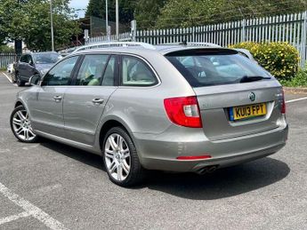 Skoda Superb 2.0 TDI Elegance DSG Euro 5 5dr