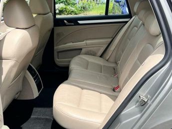 Skoda Superb 2.0 TDI Elegance DSG Euro 5 5dr