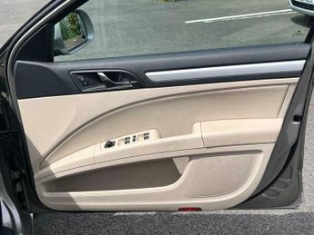 Skoda Superb 2.0 TDI Elegance DSG Euro 5 5dr