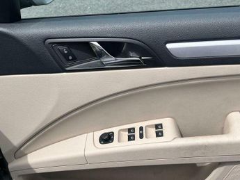 Skoda Superb 2.0 TDI Elegance DSG Euro 5 5dr