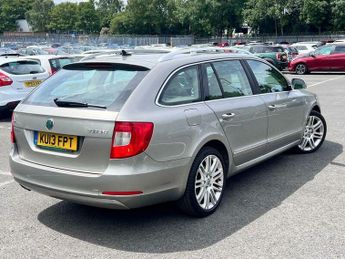 Skoda Superb 2.0 TDI Elegance DSG Euro 5 5dr