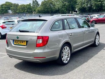Skoda Superb 2.0 TDI Elegance DSG Euro 5 5dr
