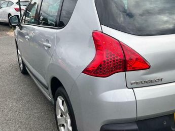 Peugeot 3008 1.6 e-HDi Exclusive EGC Euro 5 (s/s) 5dr