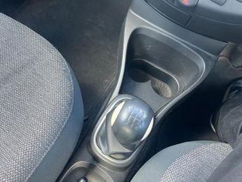 Nissan Micra 1.2 16v Initia Hatchback 3dr Petrol Manual (139 g/km, 79 bhp)