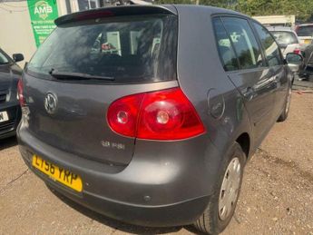 Volkswagen Golf 1.6 FSI S 5dr