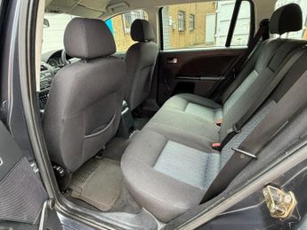 Ford Mondeo 2.0 LX 5dr