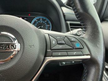 Nissan Leaf 40kWh Tekna Auto 5dr