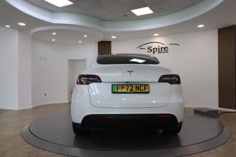 Tesla Model Y BASE