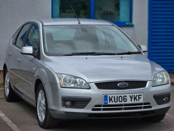 Ford Focus 1.6 Ghia 5dr