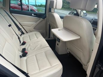 Volkswagen Tiguan SE TDI BLUEMOTION TECHNOLOGY 4MOTION DSG