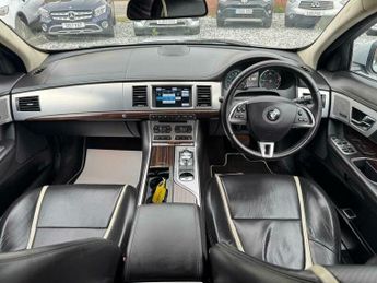 Jaguar XF 2.2d Portfolio Sportbrake Auto Euro 5 (s/s) 5dr