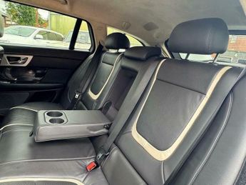 Jaguar XF 2.2d Portfolio Sportbrake Auto Euro 5 (s/s) 5dr