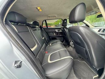 Jaguar XF 2.2d Portfolio Sportbrake Auto Euro 5 (s/s) 5dr