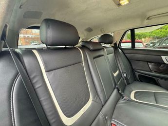 Jaguar XF 2.2d Portfolio Sportbrake Auto Euro 5 (s/s) 5dr