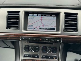 Jaguar XF 2.2d Portfolio Sportbrake Auto Euro 5 (s/s) 5dr