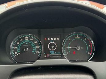 Jaguar XF 2.2d Portfolio Sportbrake Auto Euro 5 (s/s) 5dr