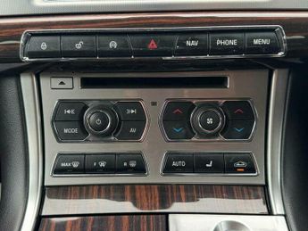 Jaguar XF 2.2d Portfolio Sportbrake Auto Euro 5 (s/s) 5dr
