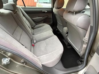 Honda Civic 1.3 IMA ES 4dr