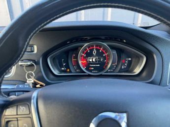 Volvo V40 1.5 T2 R-Design Nav Plus Auto Euro 6 (s/s) 5dr