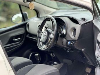 Toyota Yaris 1.5 VVT-h Sport E-CVT Euro 6 5dr